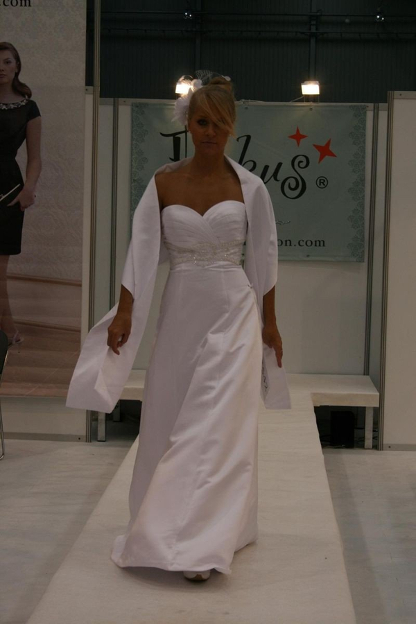 Suknia Ślubna FSS542 BIAŁY